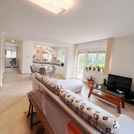Garden Villa بودابست المظهر الخارجي الصورة