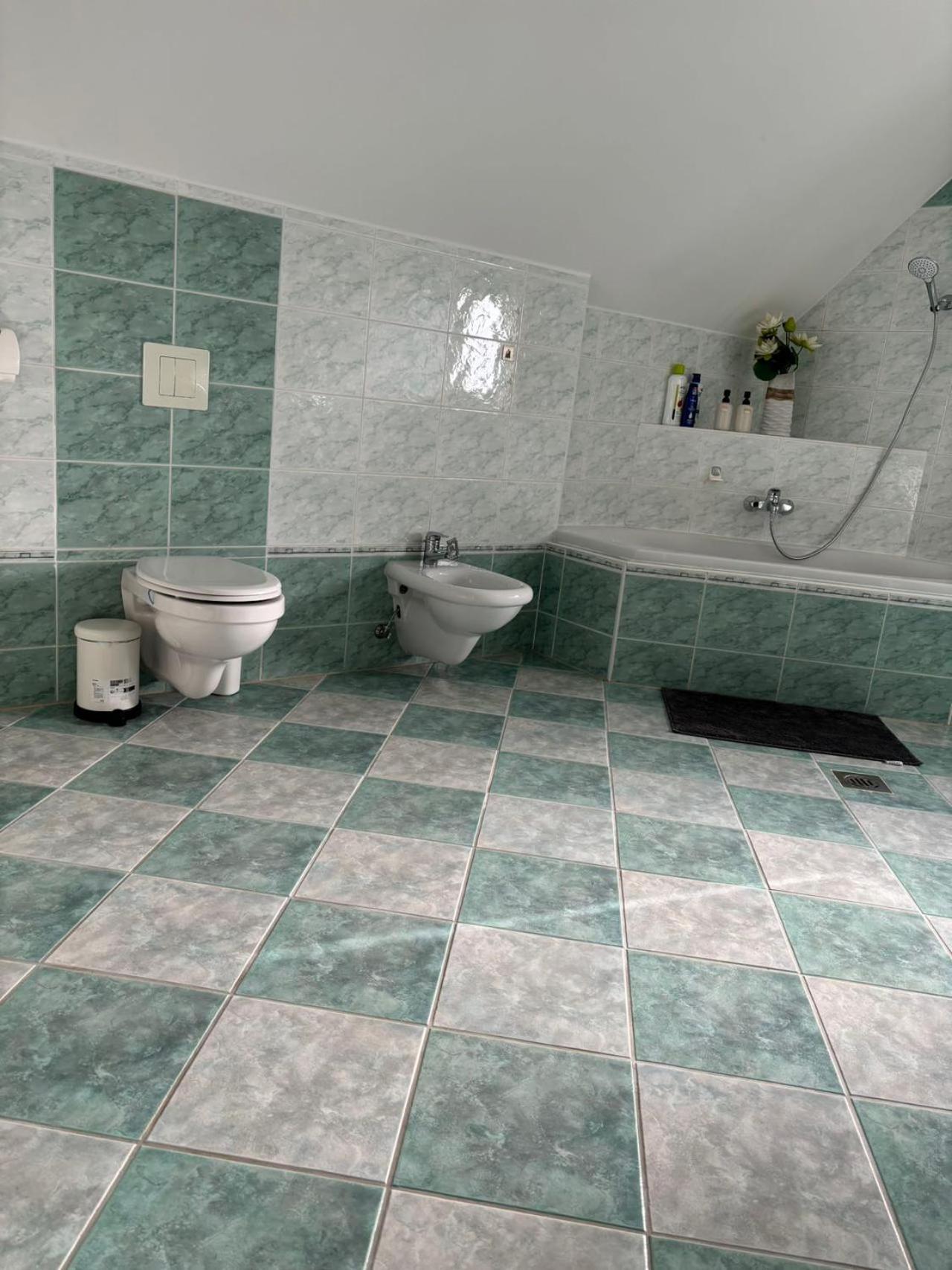 Garden Villa بودابست المظهر الخارجي الصورة